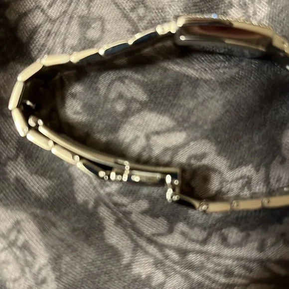 Skagen silver watch with saworkian gemstones. New - Picture 5 of 9